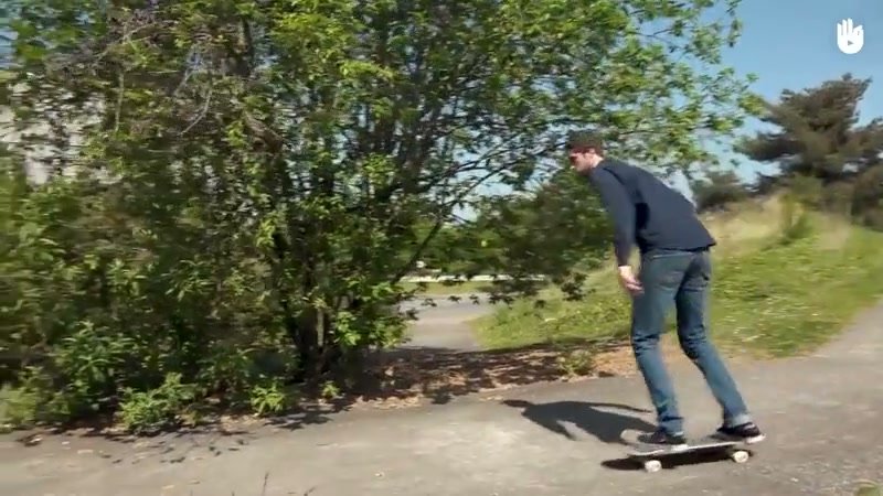 Carving (Turn by leaning) - turn by leaning my weight forwards or backwards