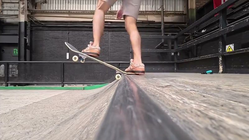 Dropping In - Drop into a quarter pipe, half pipe or mini ramp