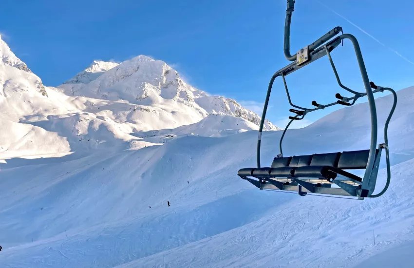 Riding the Chairlift - load and unload from a chairlift