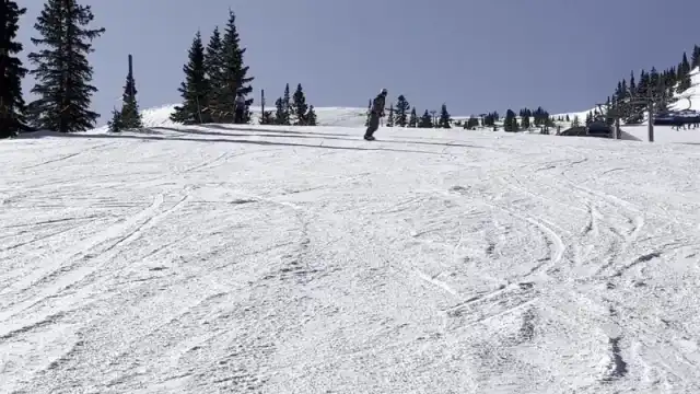 do a hard hockey stop on both edges