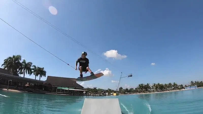 Kicker 360 - land a 360 off the kicker