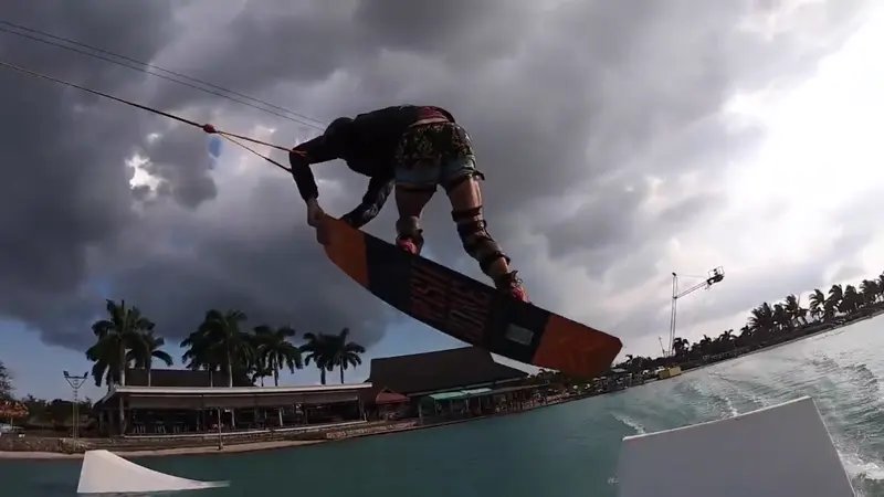 Rocket Air - land a straight air with a Rocket grab