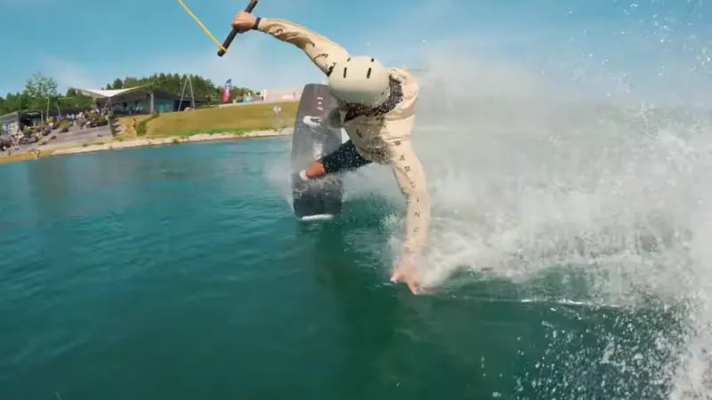 Tail Spray - do a tail spray